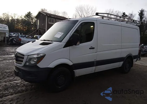2016 Mercedes-Benz Sprinter 2500 Normal Roof из США, поврежденный, VIN WD3PE7DD0GP314880
